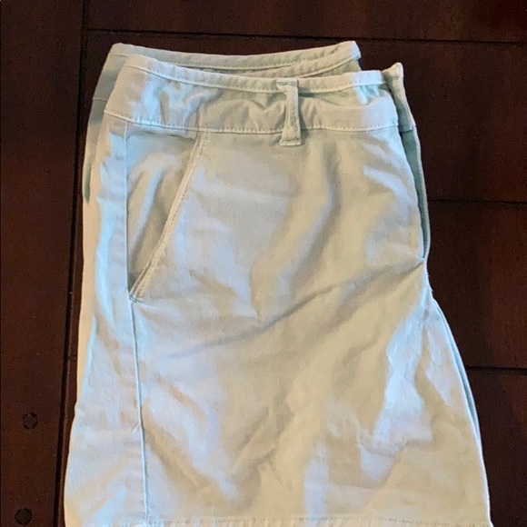 American Eagle Outfitters Mint Green shorts - Picture 6 of 6